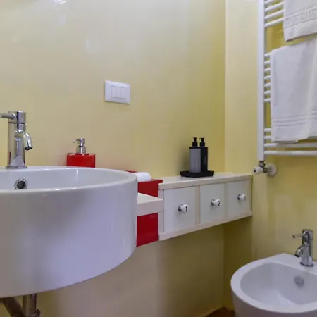 4bnb - Charming San Lorenzo Flat דירה *