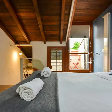 4bnb - Charming San Lorenzo Flat * רומא